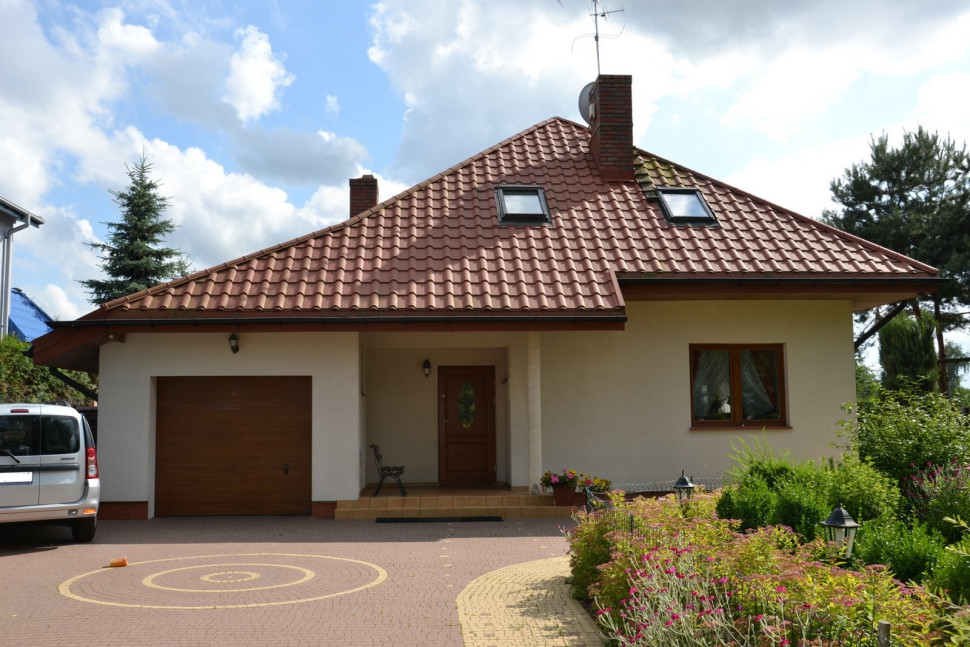 Okleina z tworzywa sztucznego nie płowieje, ponieważ brama jest skierowana na północ