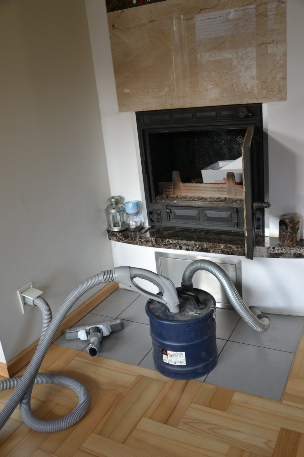 Do sprzątania kominka i wyczystki komina niezbędny jest separator popiołu