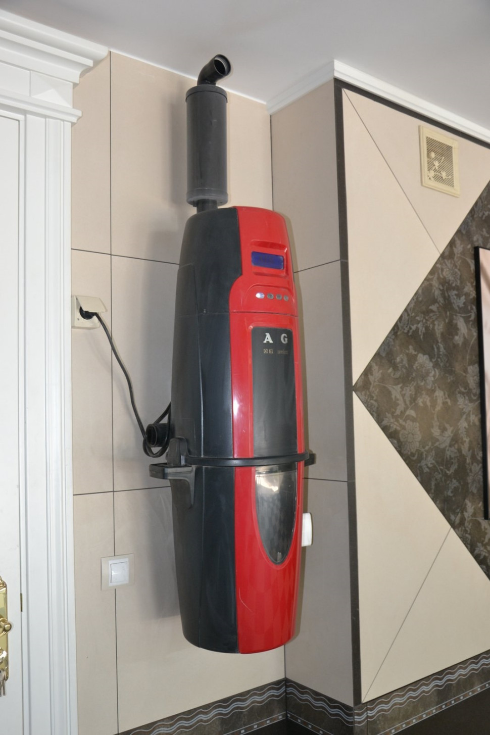 Kompaktowa jednostka centralna z systemem podwójnej filtracji