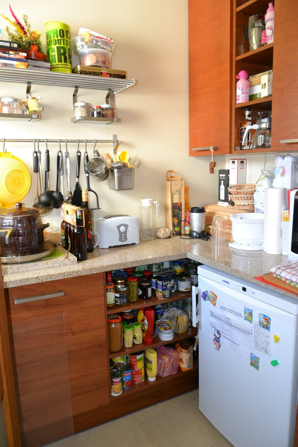 Blaty z granitu w spiżarni