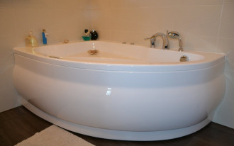 Wanna z hydromasażem musi być funkcjonalna, a nie do zabawy