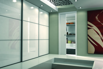 Drzwi przesuwne chowane w ścianę - oszczędność miejsca