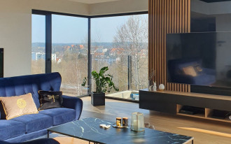 Okna a światło we wnętrzach