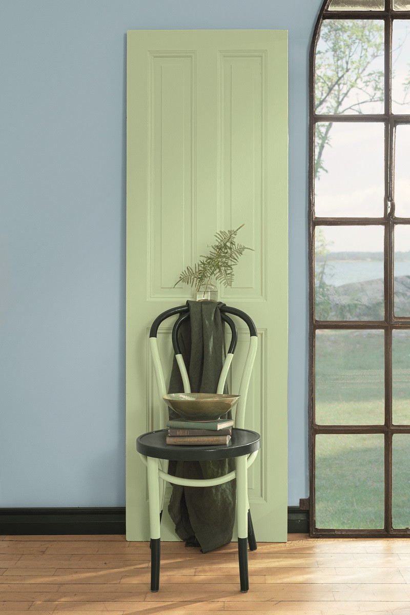Kolory Tikkurila w pomieszczeniu: Everal Aqua Matt 10, Everal Aqua Semi Matt 40, Optiva Ceramic Super Matt 3 - Y354 Cumulus, X381 Aloe, N378 Ficus