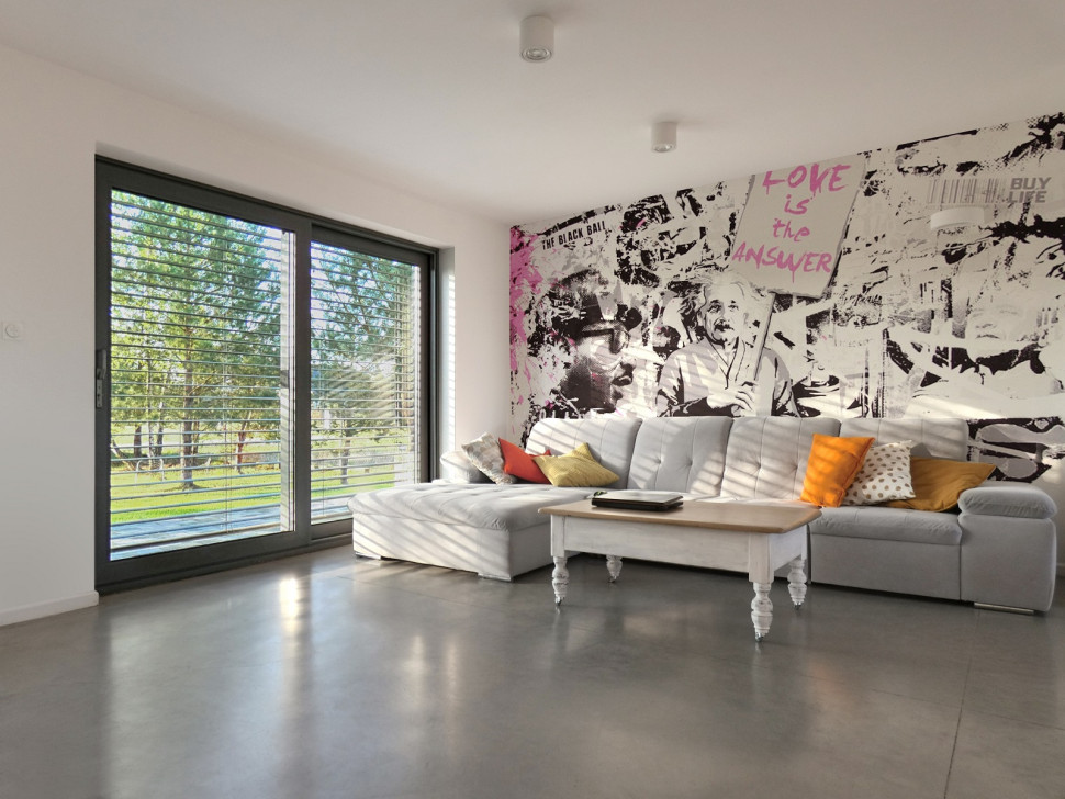 W dużych płaszczyznach wycięto szczeliny dylatacyjne