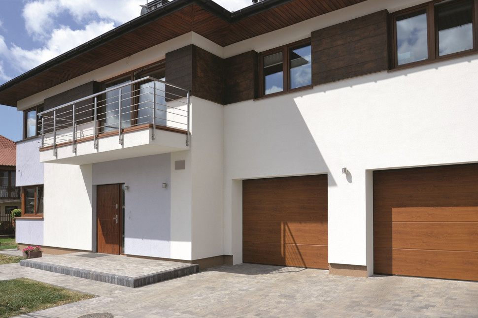 Balkony wystają poza fasadę budynku