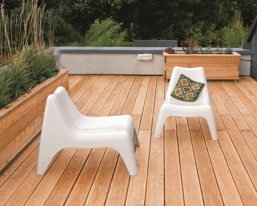 Taras z desek z modrzewia