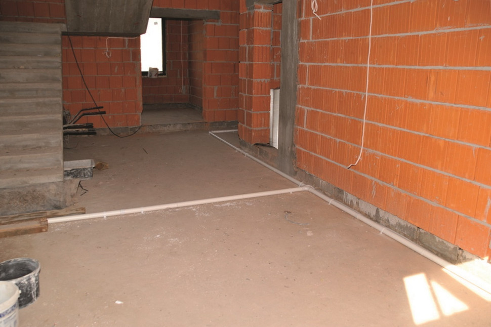 Układanie instalacji centralnego odkurzacza