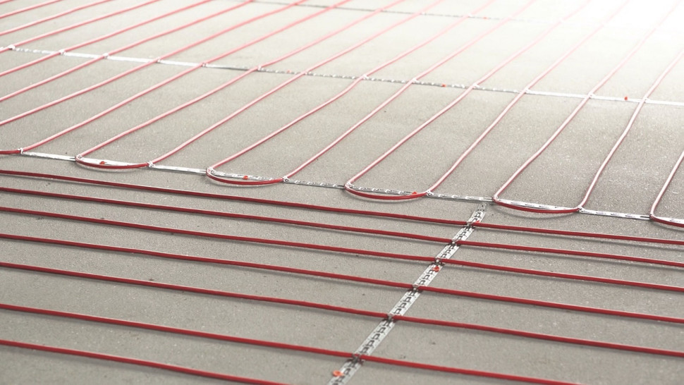 Trzeci etap montażu przewodów grzejnych