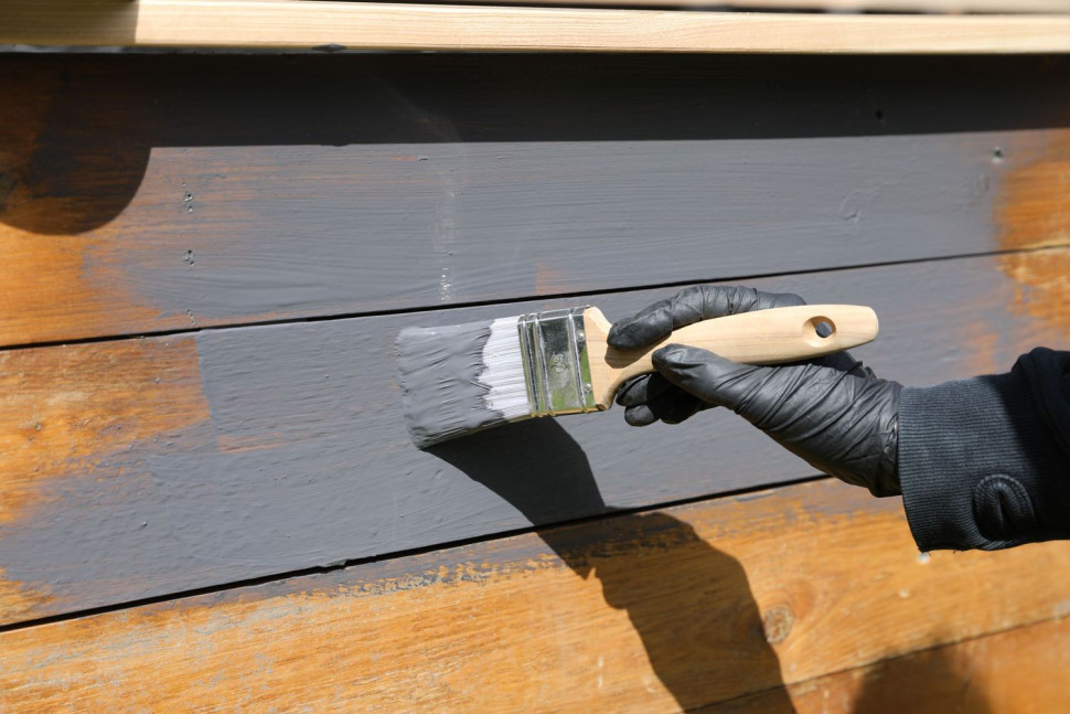 Malowanie skrzyni ogrodowej