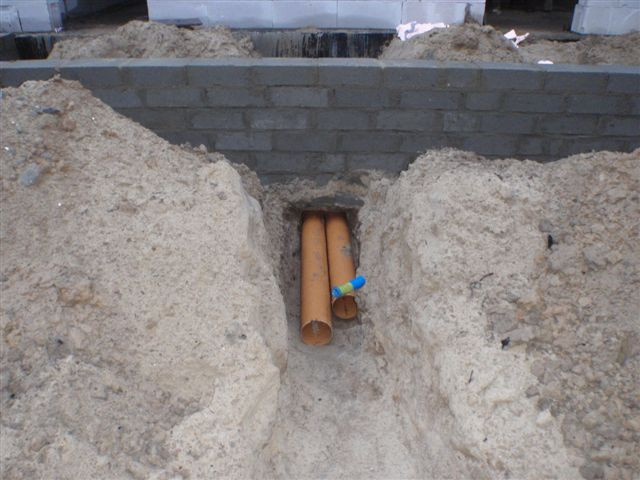 Przejście przez ścianę fundamentową do GWC (gruntowego wymiennika ciepła)