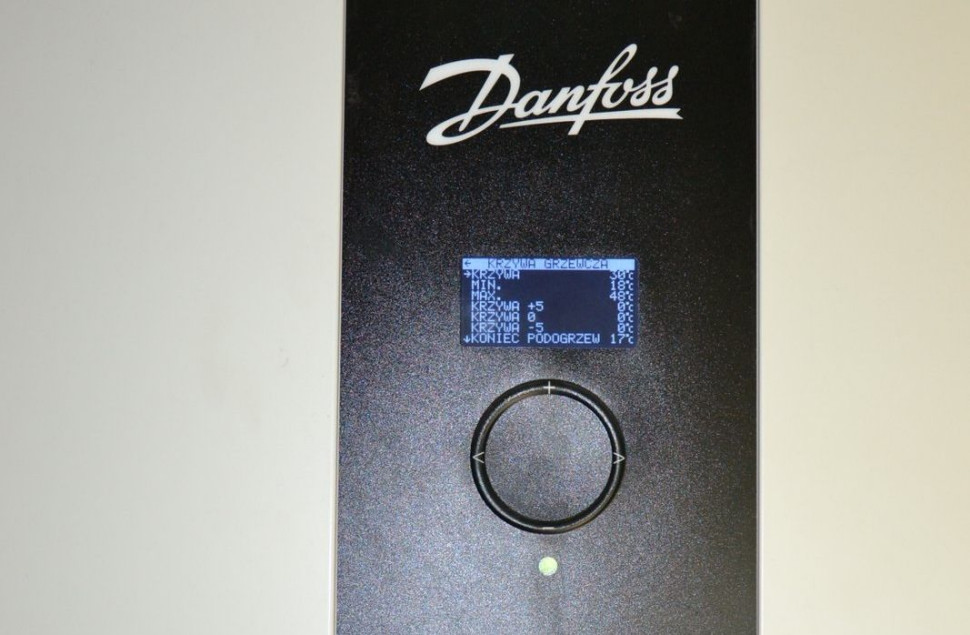 Regulator na pompie ciepła jest łatwy w obsłudze