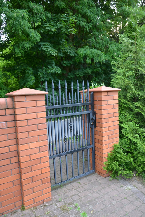 Furtka (o szer. 1 m) z elektrozaczepem