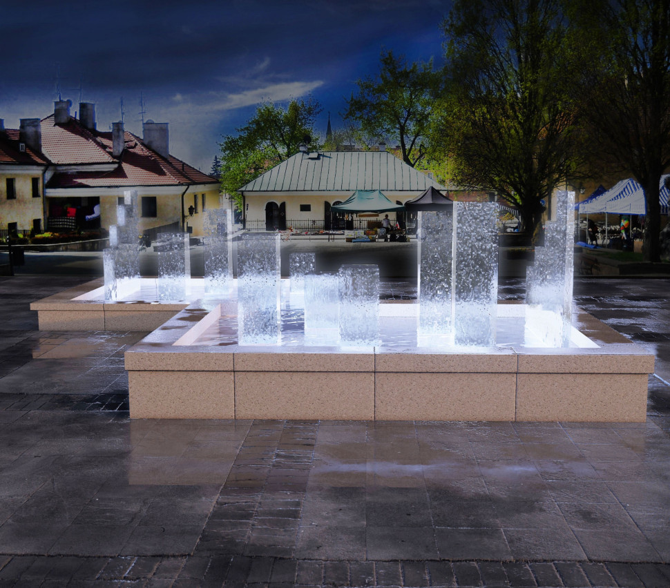 Wygląd fontanny na Małym Rynku w Sandomierzu po rewitalizacji. fot. Pilkington IGP