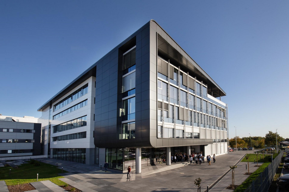 Centrum Badan i Rozwoju BSH Sprzęt Gospodarstwa Domowego Sp. z o.o. - Somfy