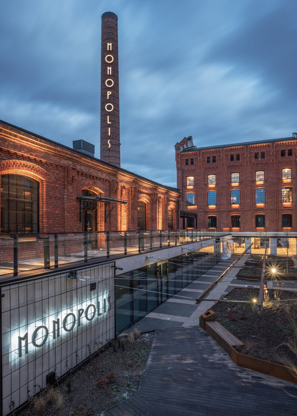 Budynek Monopolis - Yawal