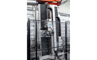 Maszyna do zatępiania formatek szklanych w fabryce MS więcej niż OKNA