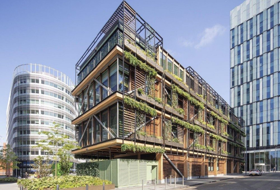 Budynki z bezpiecznym szkłem