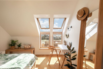 Okno kolankowe VELUX VFE do montażu z oknem dachowym