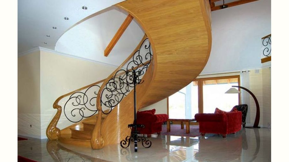 Czy schody w salonie to dobry pomysł?