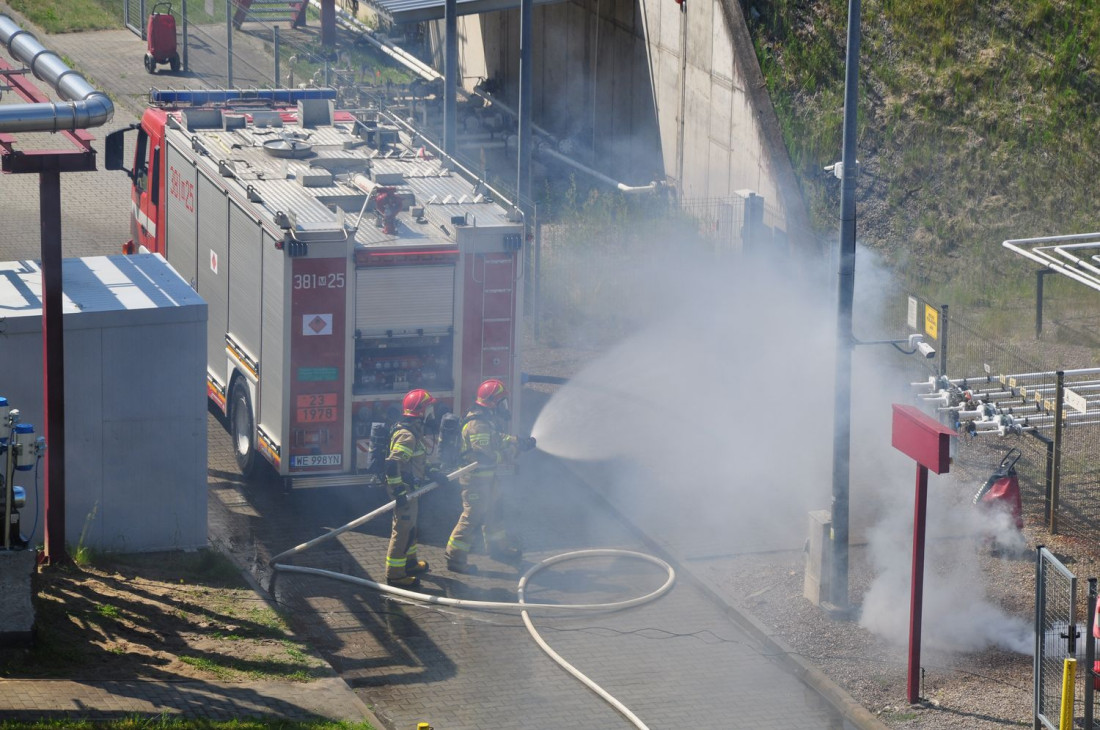 Ćwiczenia straży pożarnej na terenie fabryki Soudal w Pionkach