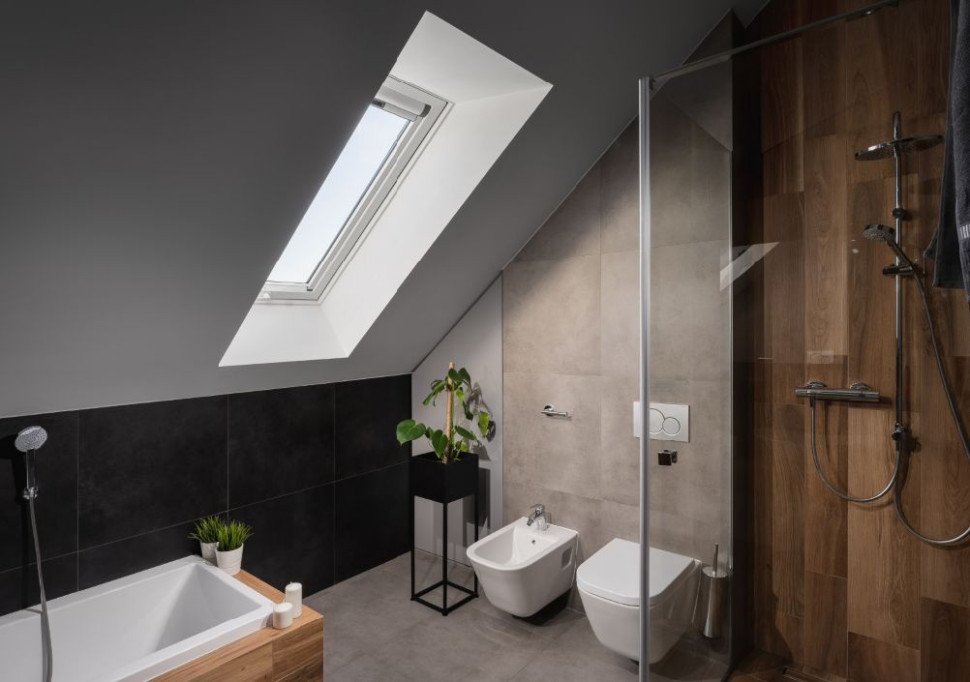 Okno dachowe do łazienki na poddaszu