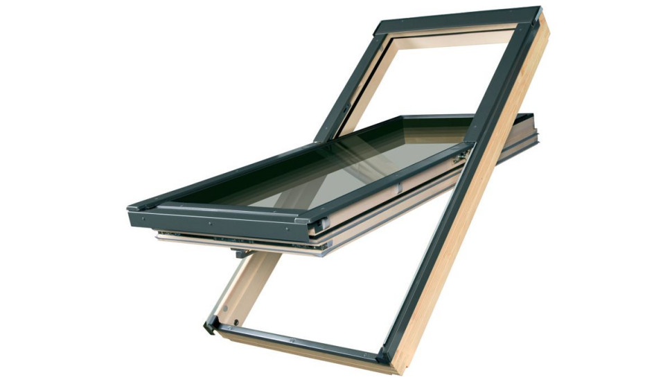 Okno dachowe to najczęściej produkt z drewna, od zewnątrz zabezpieczonego osłoną z aluminiowej blachy