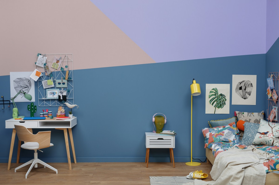 Zestawienie niebieskiej farby Oxygen z palety Beckers Designer Collection z kolorami Lavender i Powder Pink farby Beckers Designer Colour