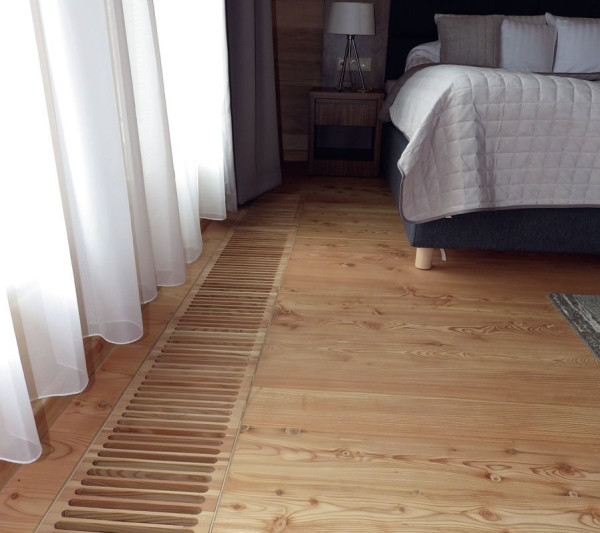 Podest drewniany z listewkami w kształcie kości