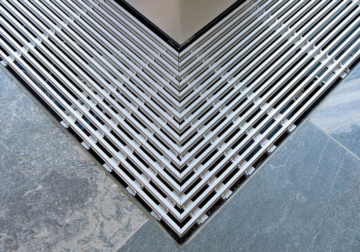 Grzejnik kanałowy narożny