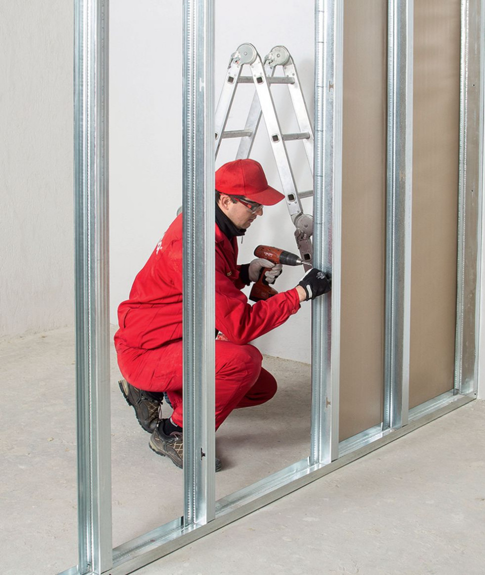 Wypełnienie stelaża stalowego wełną mineralną