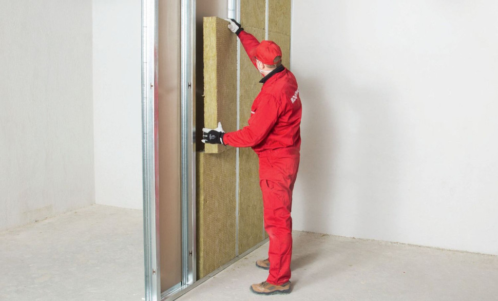 Lekka ścianka wypełniona wełną mineralną