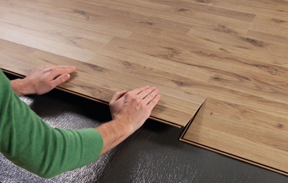 Pływająca posadzka - panele układane na piance