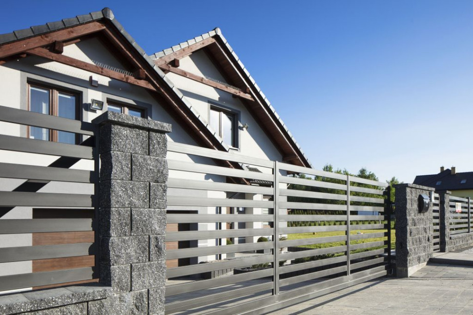 Ogrodzenie ażurowe Antara II z oferty firmy Poolbruk