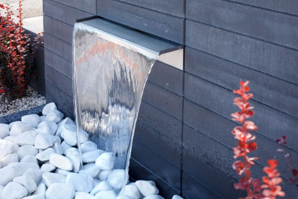 Kaskada wona z bloczków Neo. fot Polbruk