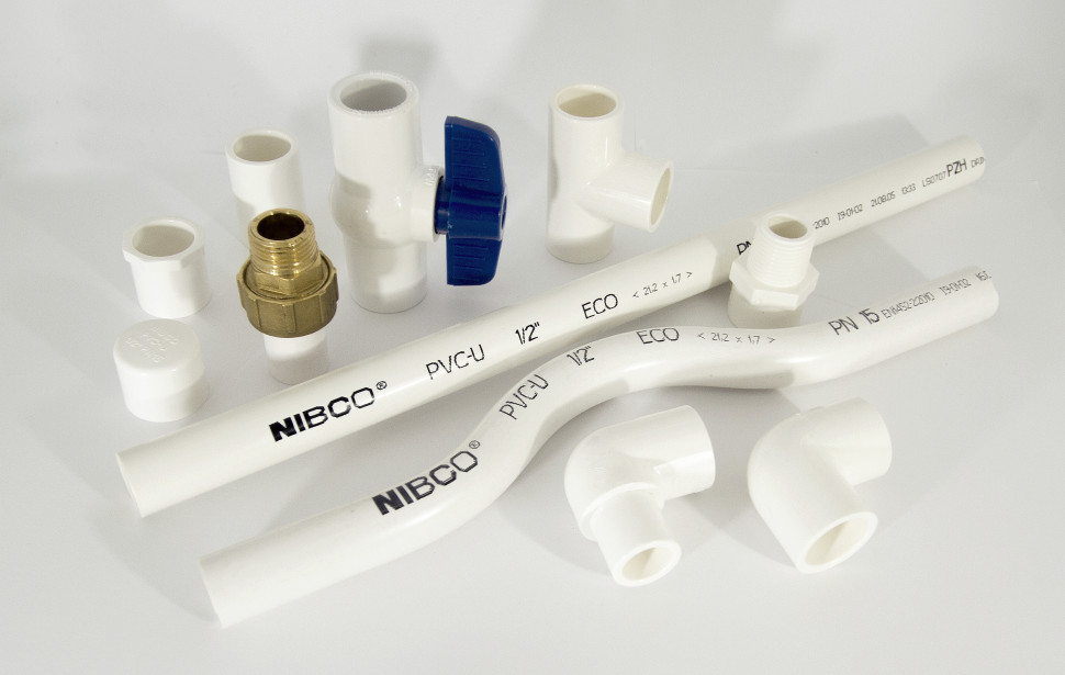 Instalacja PVC-U do odprowadzenia skroplin. fot. NIBCO