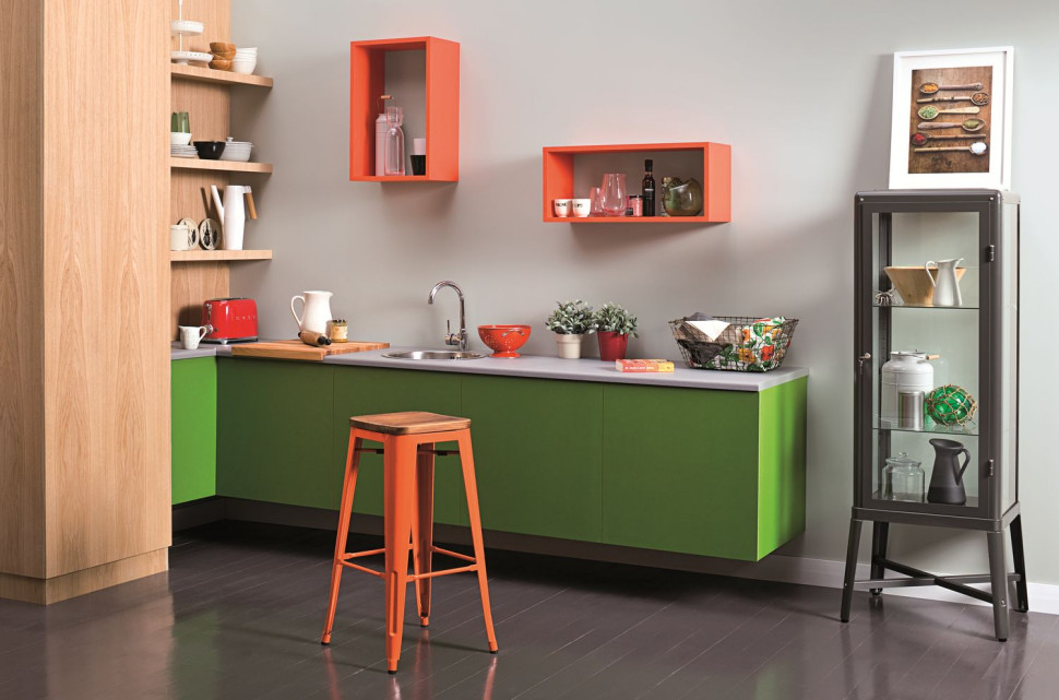 Meble pomalowane kolorami M316 Tomato i M384 Basilica