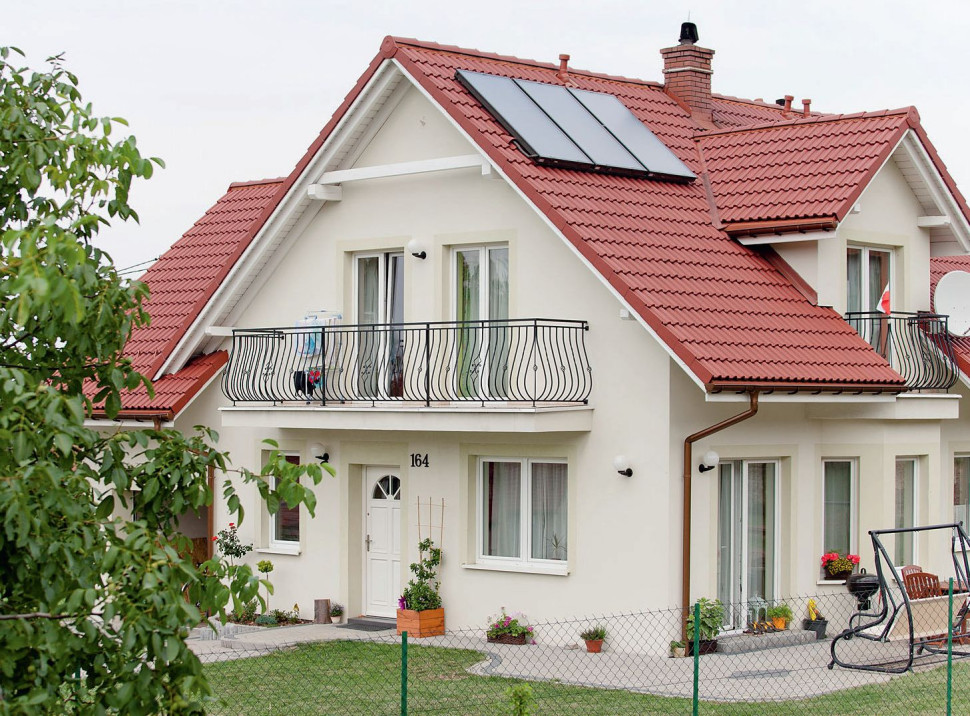 Kolektory słoneczne na dachu