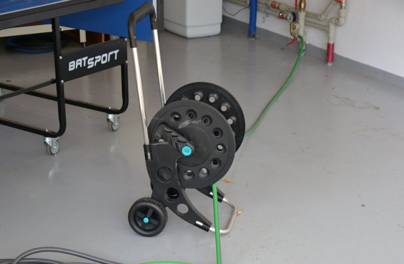 Wąż ogrodowy na bębnie