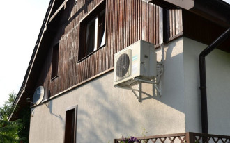 Zakładając klimatyzację na stałe, nie warto bawić się w tanie urządzenia