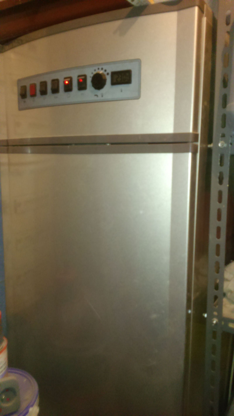 Powietrzna pompa ciepła przygotowująca c.w.u. przez cały rok