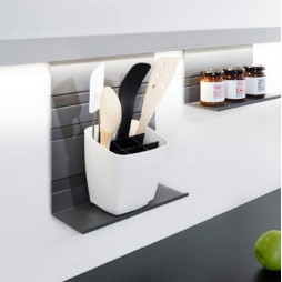 Pojemnik z wyjmowanym wkładem