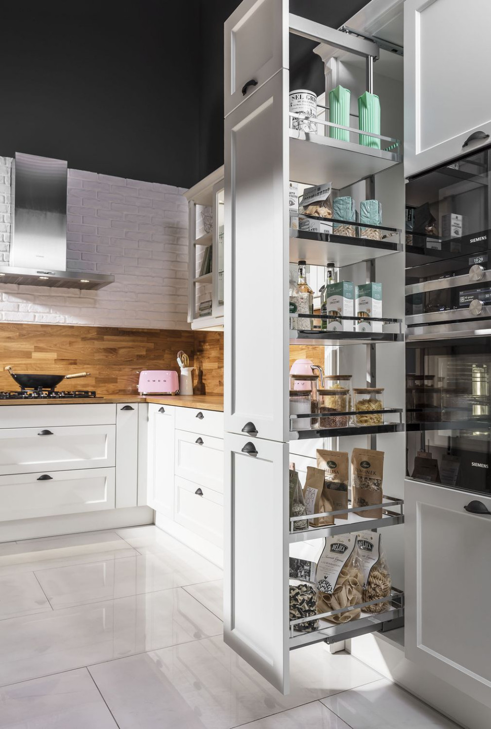 Szafka z systemem cargo DISPENSA