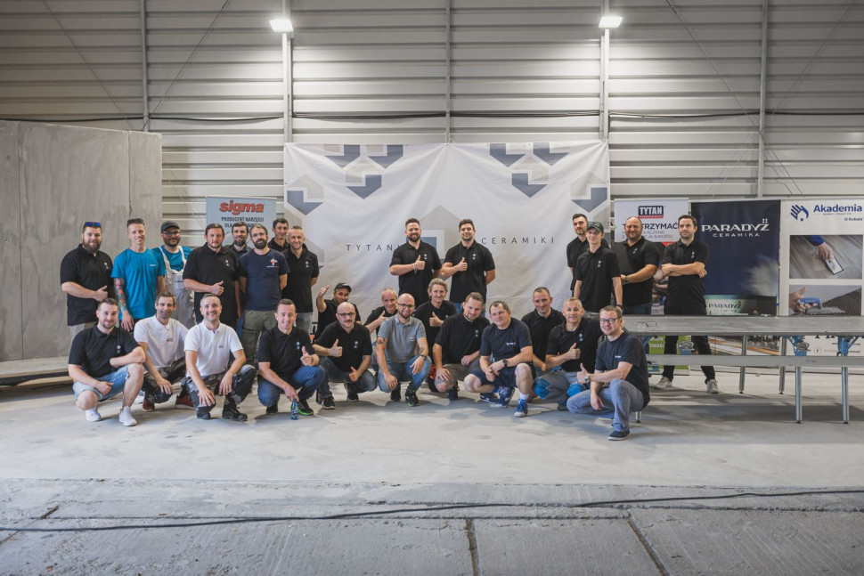 Uczestnicy programu szkoleniowego Tytani Ceramiki
