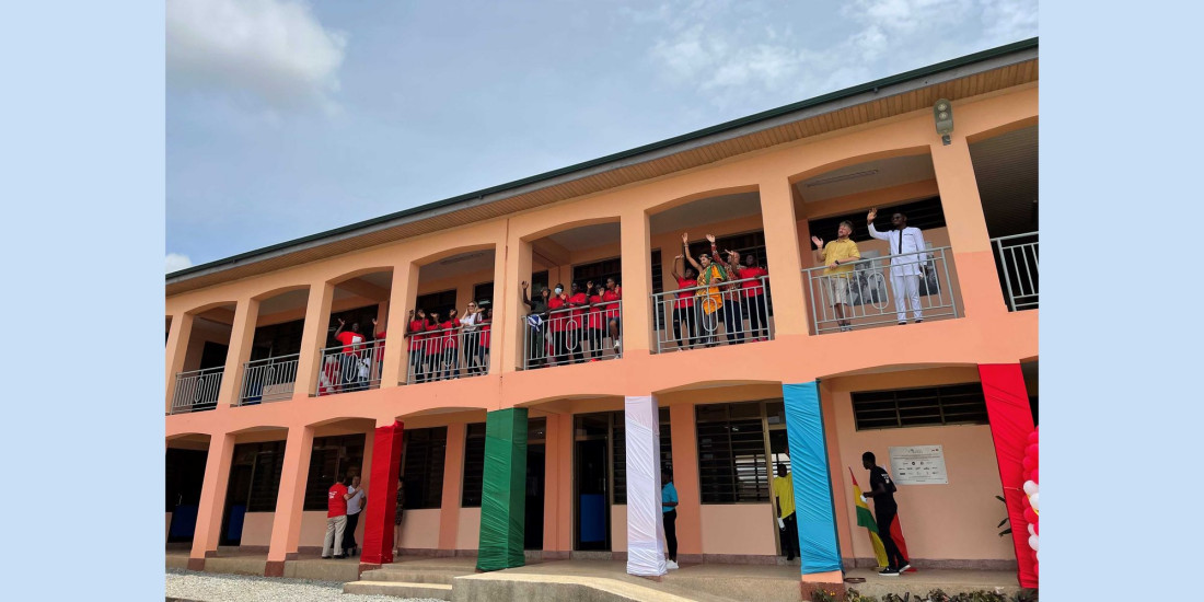 Szkoła dla dzieci ulicy w Ghanie już działa. Wielki sukces Omeny Mensah!