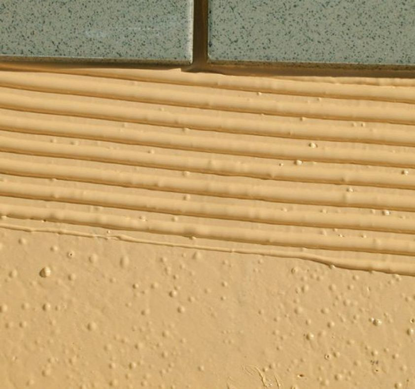 Specjalny klej pod płytki ceramiczne