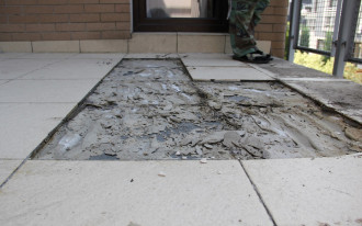 Czy na tarasie można ułożyć nowe płytki na starych?