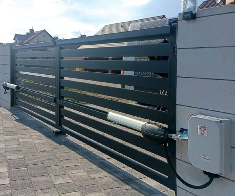 Napęd do bramy rozwieranej KIT BE20/210/L