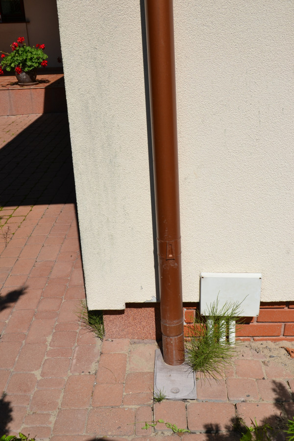 Wpusty odpływowe i drenaż rozsączający dodano dopiero 4 lata temu