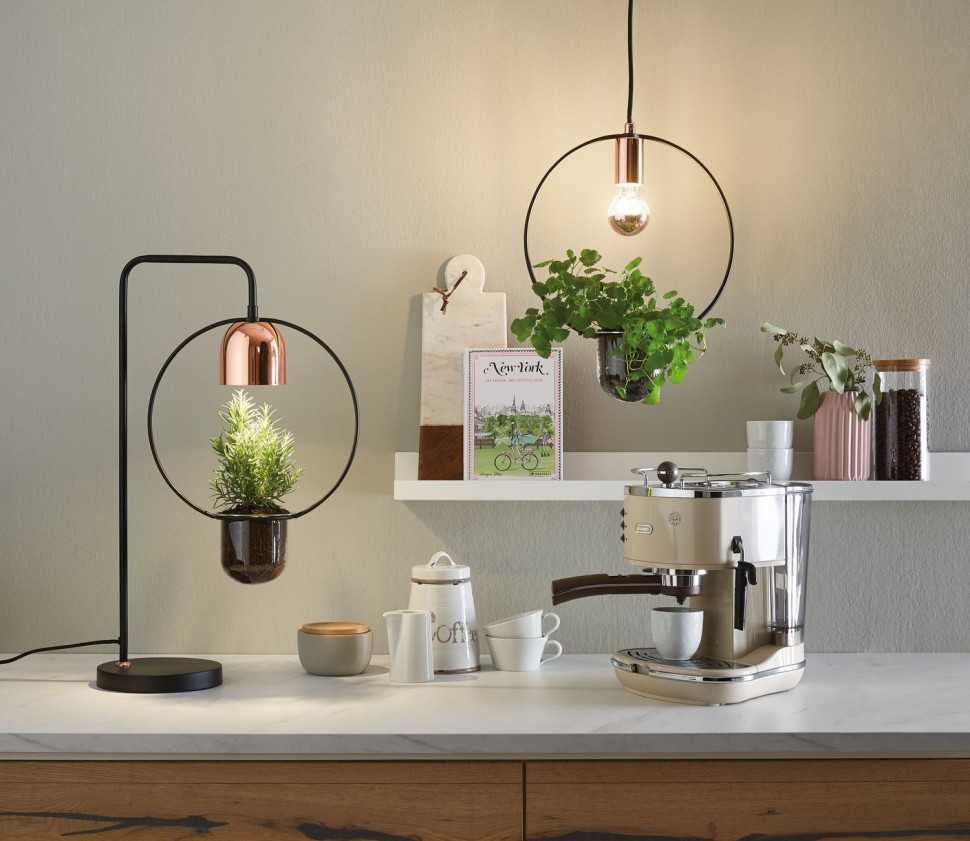 Lampa stołowa Neordic Fanja